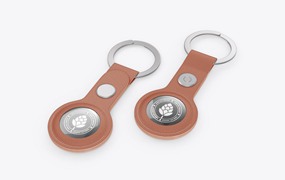 皮革钥匙扣标签设计样机 Leather Keychain and Electronic Tag Mockup