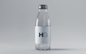 迷你透明玻璃水瓶样机 Mini Glass Water Bottle Mockup