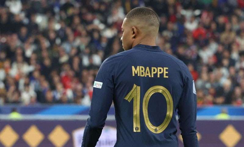 2022年世界杯法国队球衣字体 设计素材 第2张