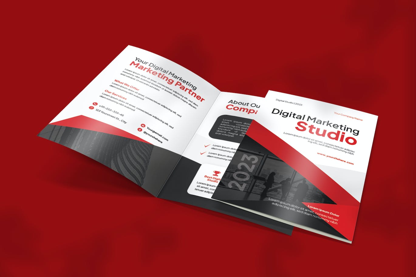 数字营销双折小册子设计模板 Digital – Bifold Brochure 设计素材 第2张