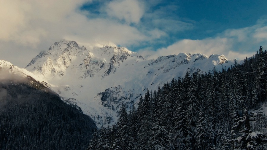 Artlist 22个高质量冬季高山雪景旅拍纪录片航拍空镜视频素材 影视音频 第2张