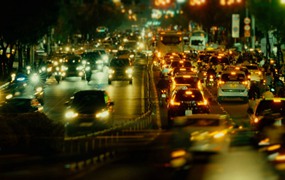 Artlist 越南城市道路灯光汽车交通生活方式大光圈特写夜景实拍视频素材 Traffic in Vietnam