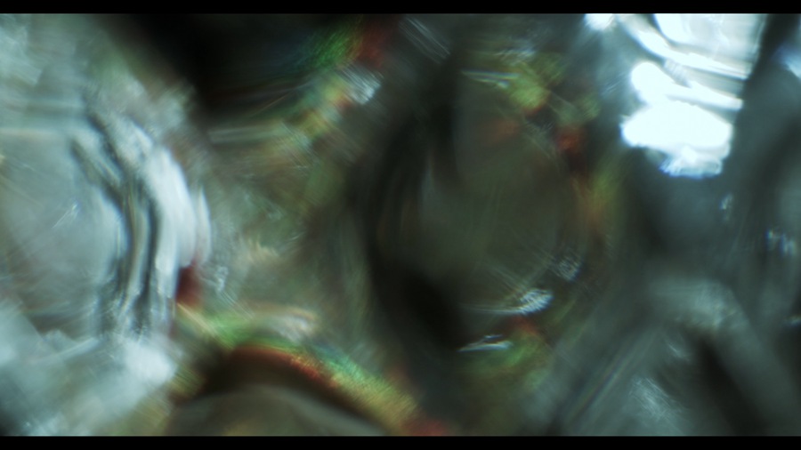 Artlist 多彩液体气泡闪亮玻璃反射模糊自然元素实拍视频素材 Oils and Fluids , 第7张