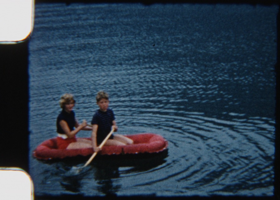 Artlist 11个复古8mm胶片实拍湖边露营视频素材 Camping by the Lake Vintage , 第1张