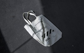 单肩手提帆布袋环保袋VI展示印花图案智能贴图样机PSD设计素材