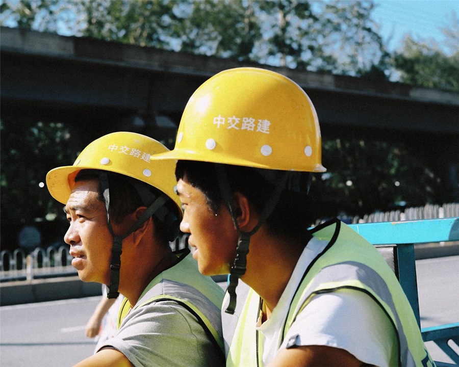 经典魅力一键式真实胶片电影美学怀旧色调胶片摄影LR调色预设 Filmiclab ClassicFilm 2 - Pro Lightroom Profiles 插件预设 第10张