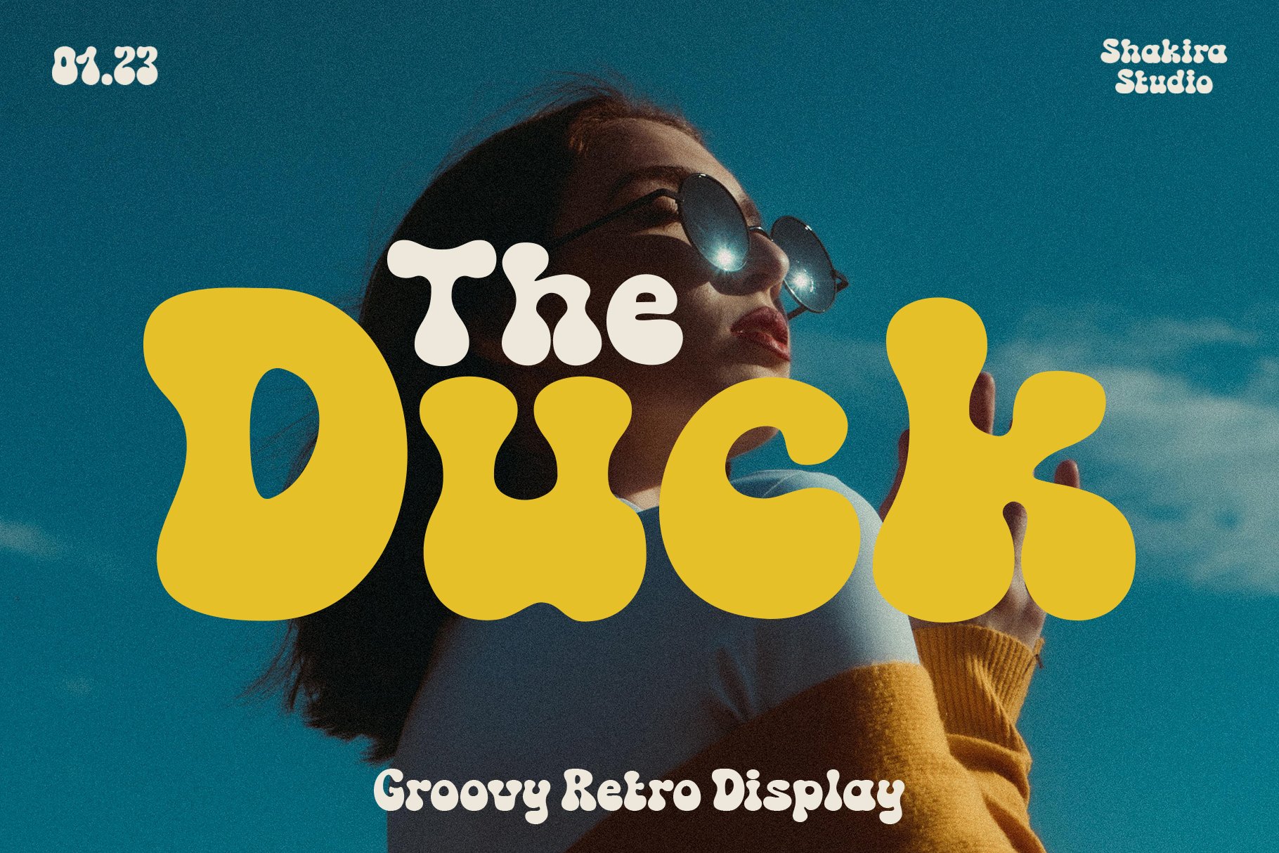 复古怪诞主义大胆童趣优雅女性海报杂志标题英文字体 The Duck - Groovy Retro Font 设计素材 第1张